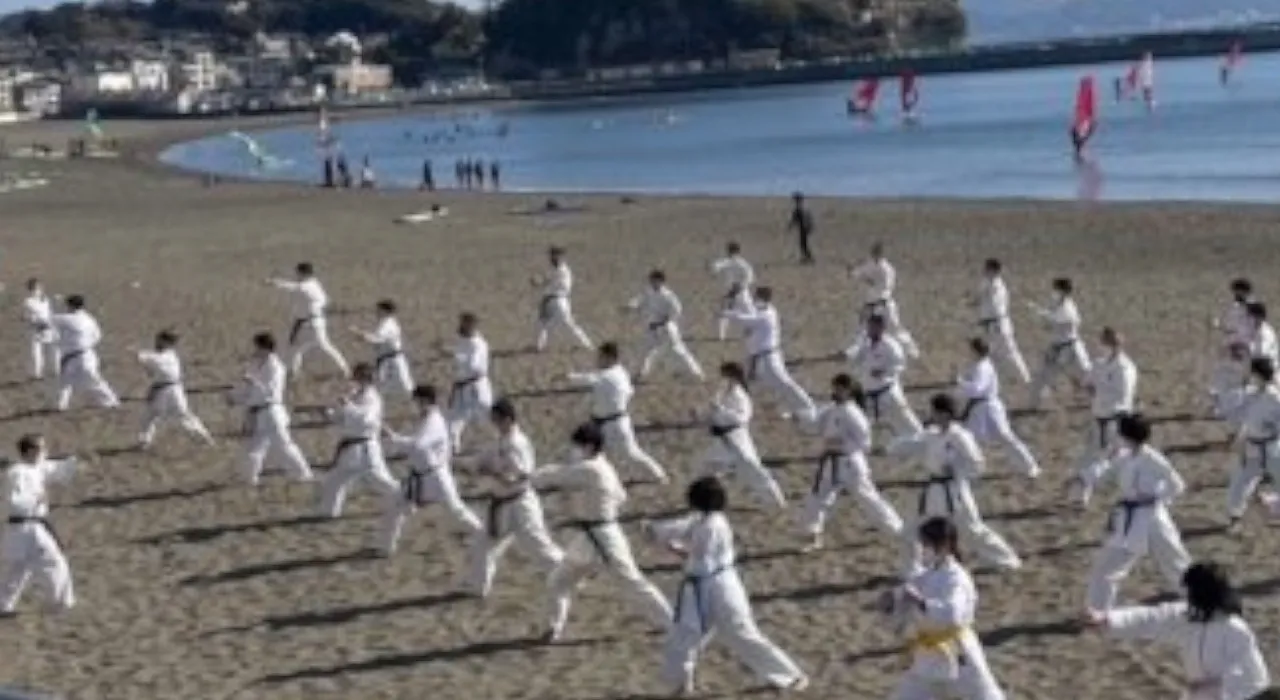 日本空手道直心塾 生徒たちの集合写真