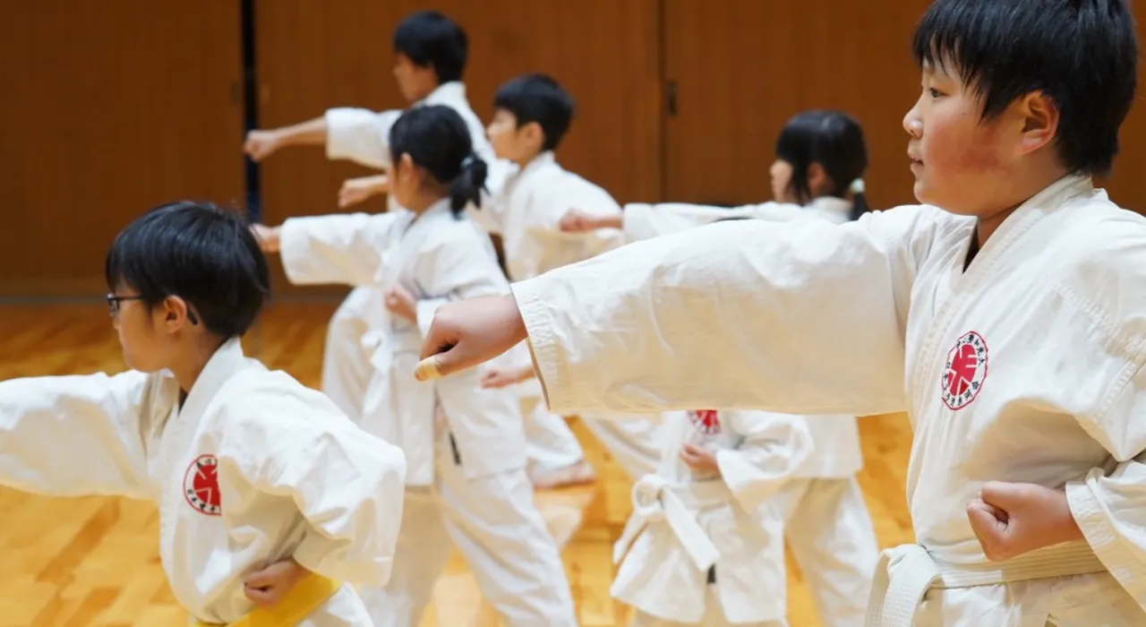 日本空手道直心塾 稽古をしている様子